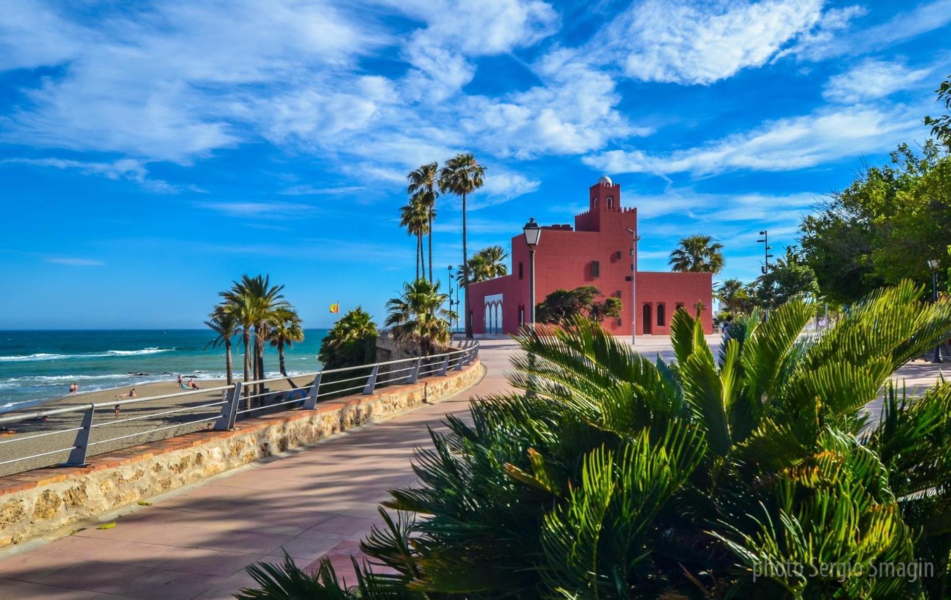 Apartamentos Los Cisnes - 2º Linea De Playa - Perfecta Ubicacion Benalmádena Exteriör bild