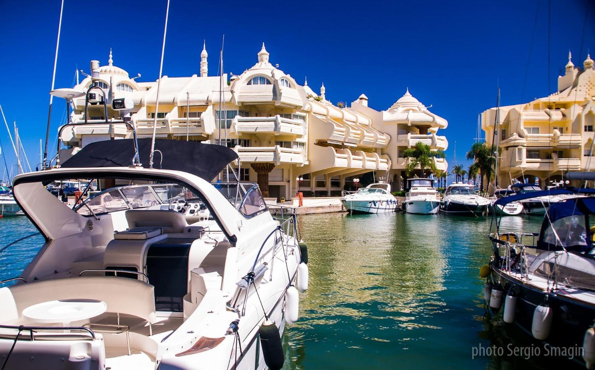 Apartamentos Los Cisnes - 2º Linea De Playa - Perfecta Ubicacion Benalmádena Exteriör bild
