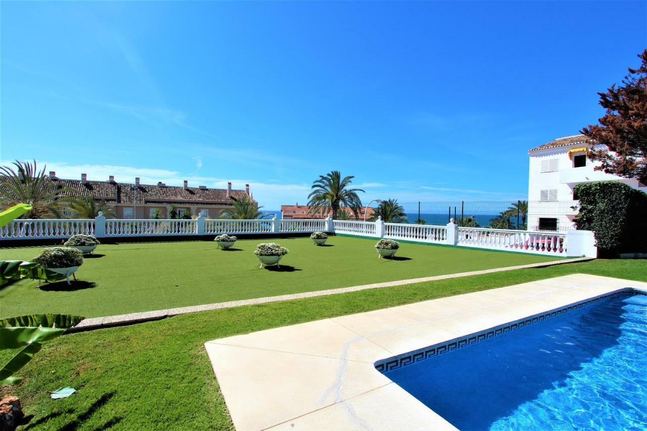 Apartamentos Los Cisnes - 2º Linea De Playa - Perfecta Ubicacion Benalmádena Exteriör bild