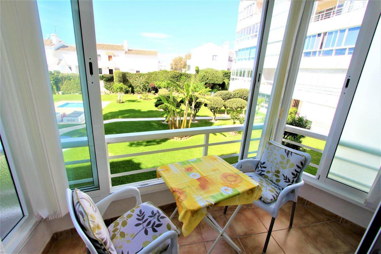 Apartamentos Los Cisnes - 2º Linea De Playa - Perfecta Ubicacion Benalmádena Exteriör bild