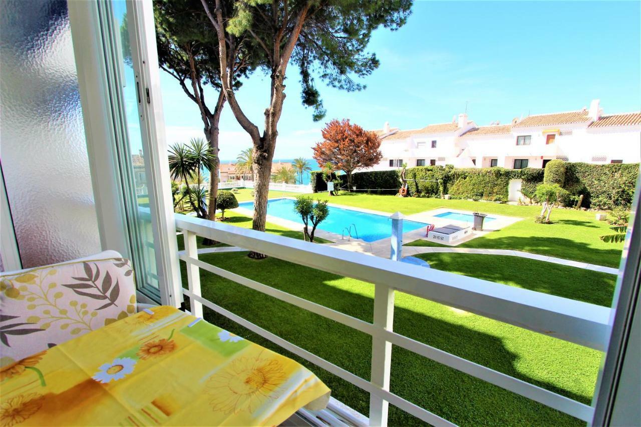Apartamentos Los Cisnes - 2º Linea De Playa - Perfecta Ubicacion Benalmádena Exteriör bild